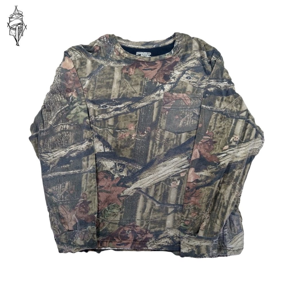 Mossy Oak Sweater Xl fits loose and comfy